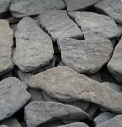 Камень Дракон серый галтованный