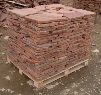 Камень галтованный красный 3 см