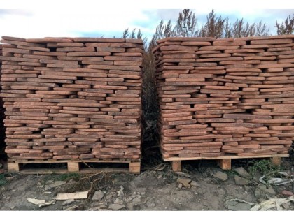 Камень Песчаник галтованный красный 5 см